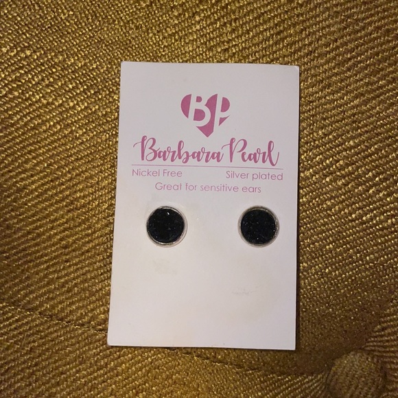 🍍Lot of two sets of earrings NWT - Picture 2 of 6